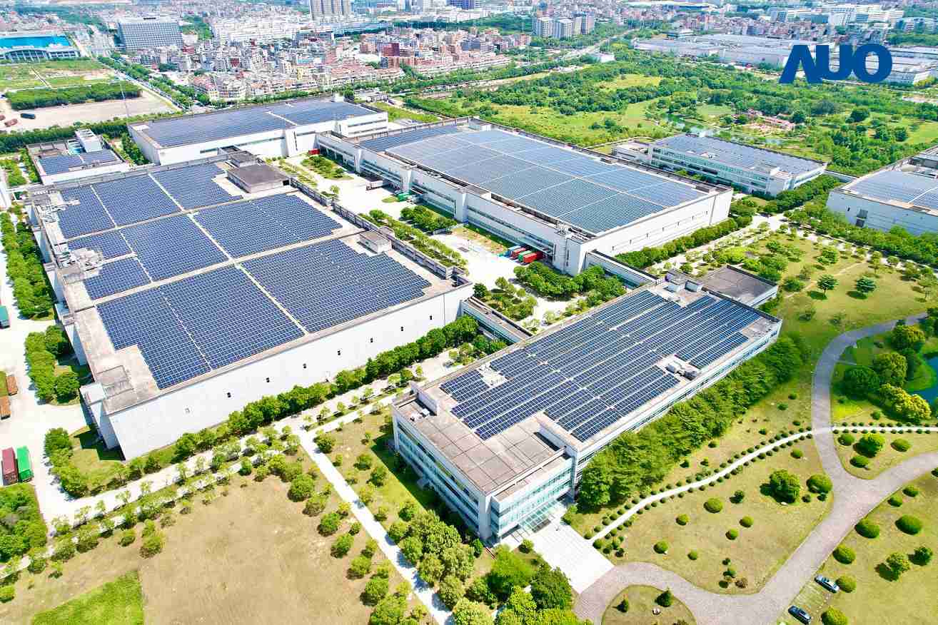 森林舞会厦门推动智能制造同时，，，，透过绿电创能纵深推进绿色转型，，厂区全屋顶铺设太阳能光伏板，，，，每年太阳能发电 2,600多万度